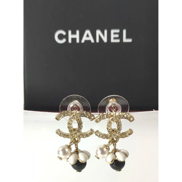 Boucles d'oreilles Chanel CC